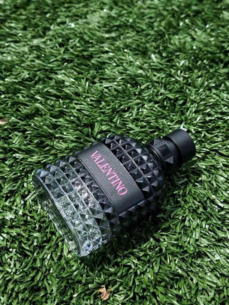 Valentino Born In Roma - New York, New York - FleaMarketBay