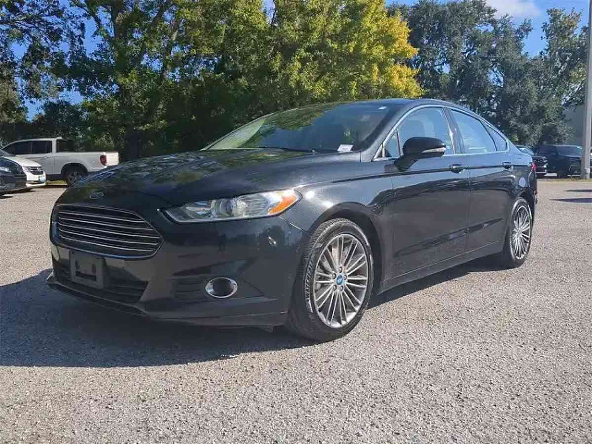 Used 2013 Ford Fusion SE
