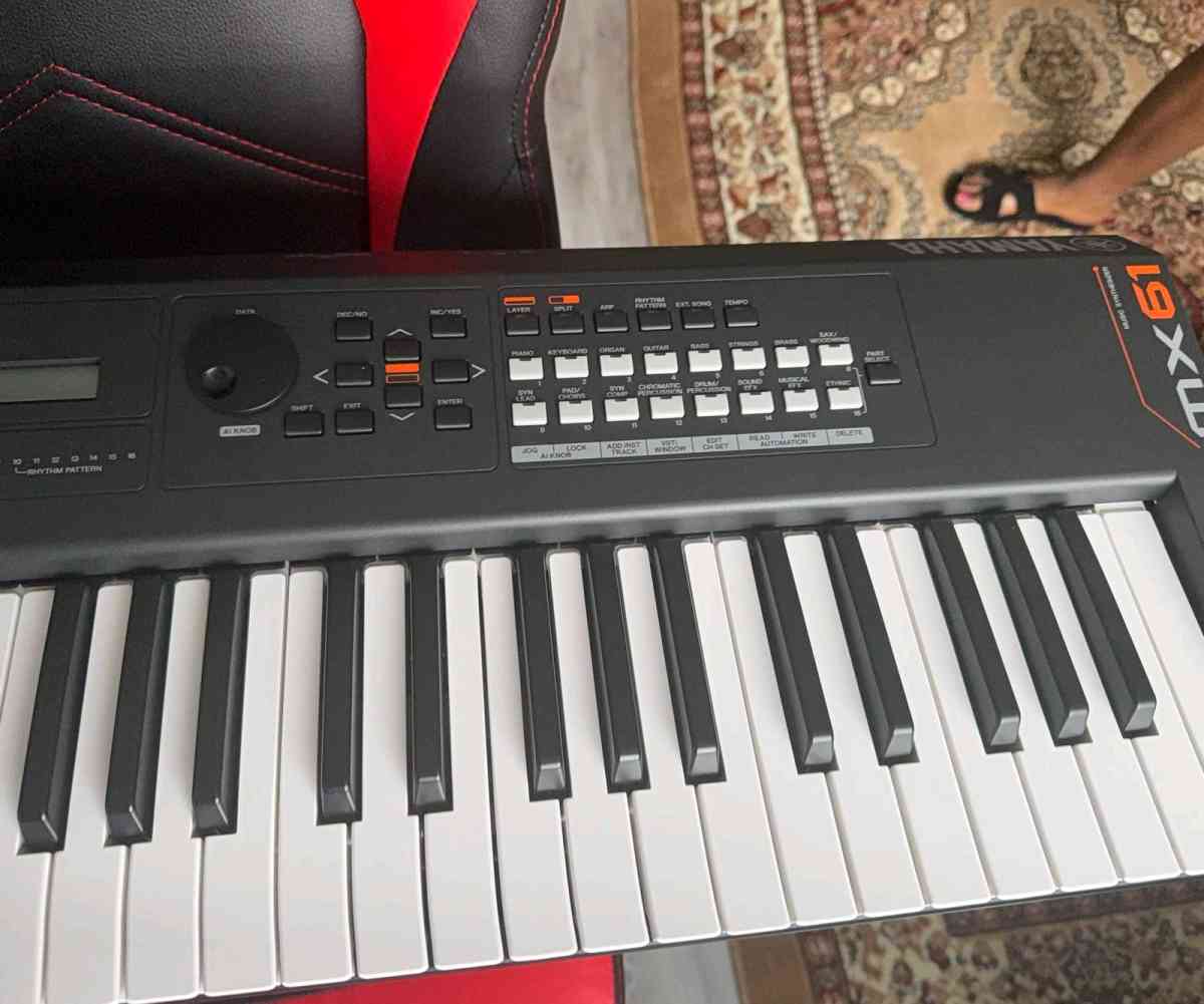 Yamaha mx61 with a bag - Columbus, Ohio - FleaMarketBay