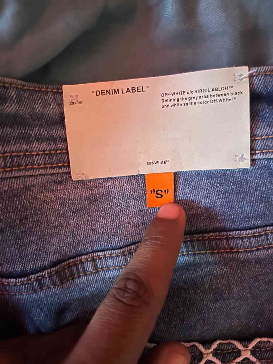 size 38 mens off white jeans - New Haven, Connecticut - FleaMarketBay