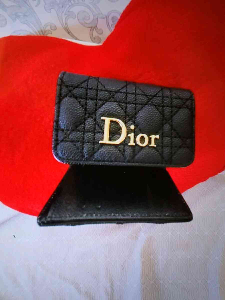 wallet - California Hot Springs, California - FleaMarketBay