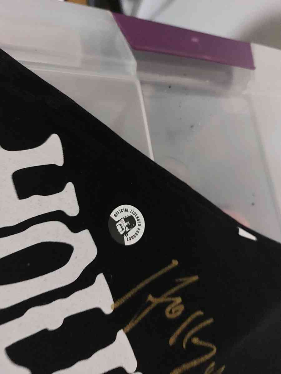 autograph Hollywood Hogan bandana - Decatur, Georgia - FleaMarketBay