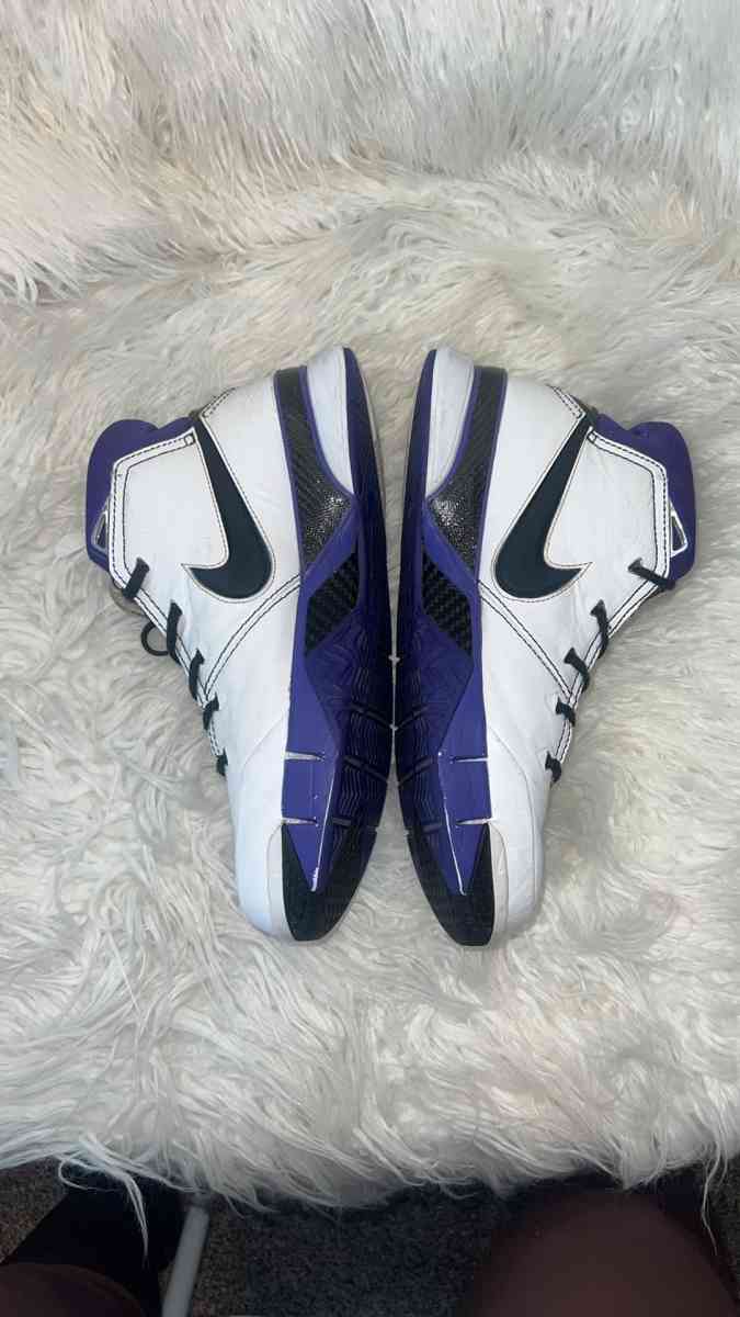 Size 10  Nike Zoom Kobe 1 Protro 2019 81 Points AQ2728105 - North Las Vegas, Nevada - FleaMarketBay