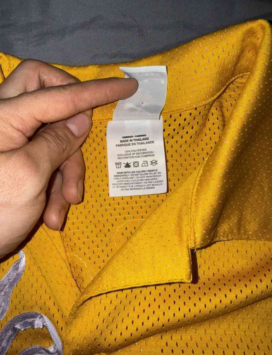 yellow Nike shirt - Tallahassee, Florida - FleaMarketBay