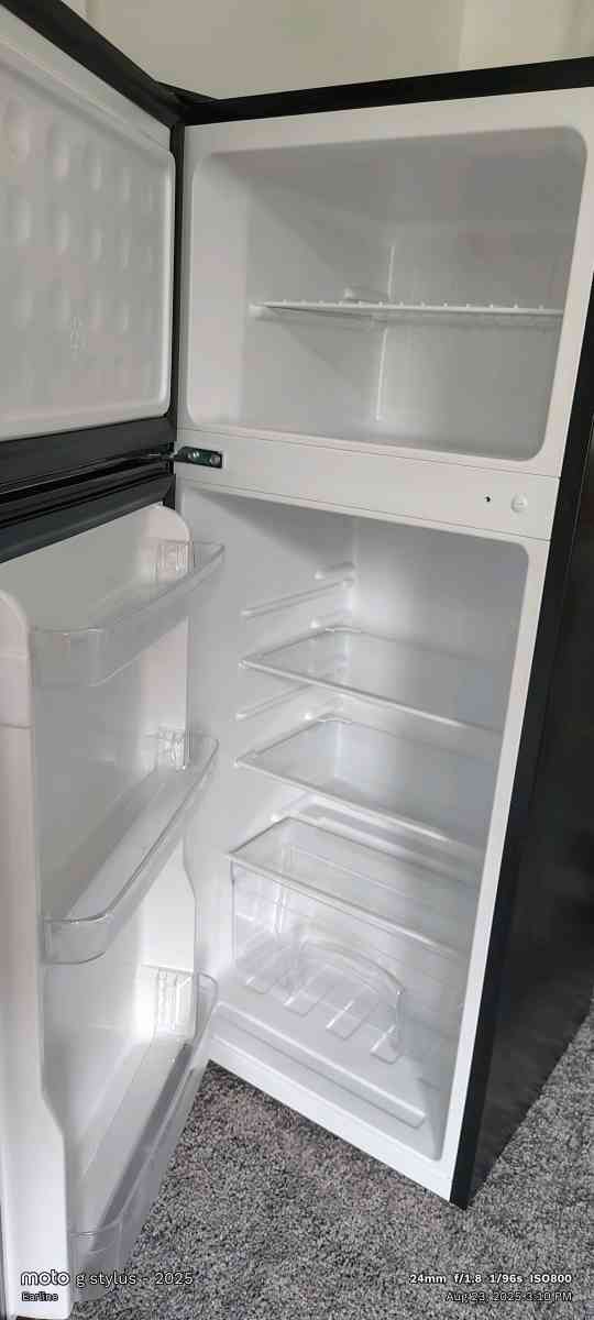 mini fridge - Statesville, North Carolina - FleaMarketBay