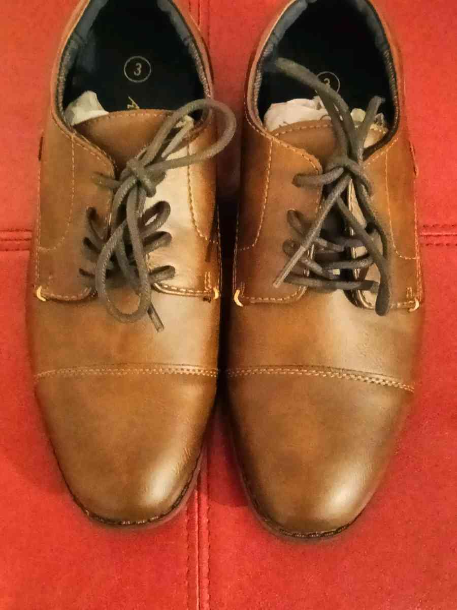 Brand New boys dress shoes brown size 3 - Stony Point, New York - FleaMarketBay