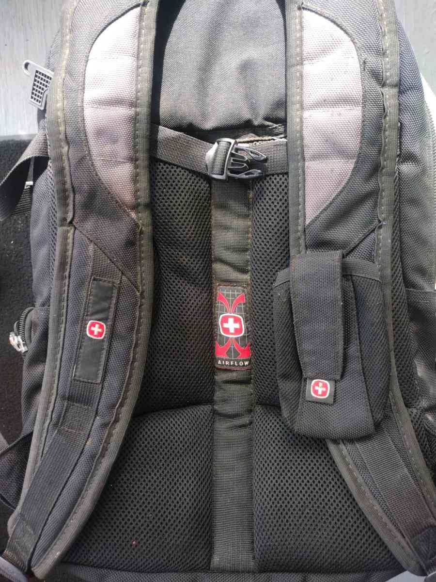 Backpack Swiss Gear Airflow Black Multi Compartments Lap Pad - Abington, Pennsylvania - FleaMarketBay