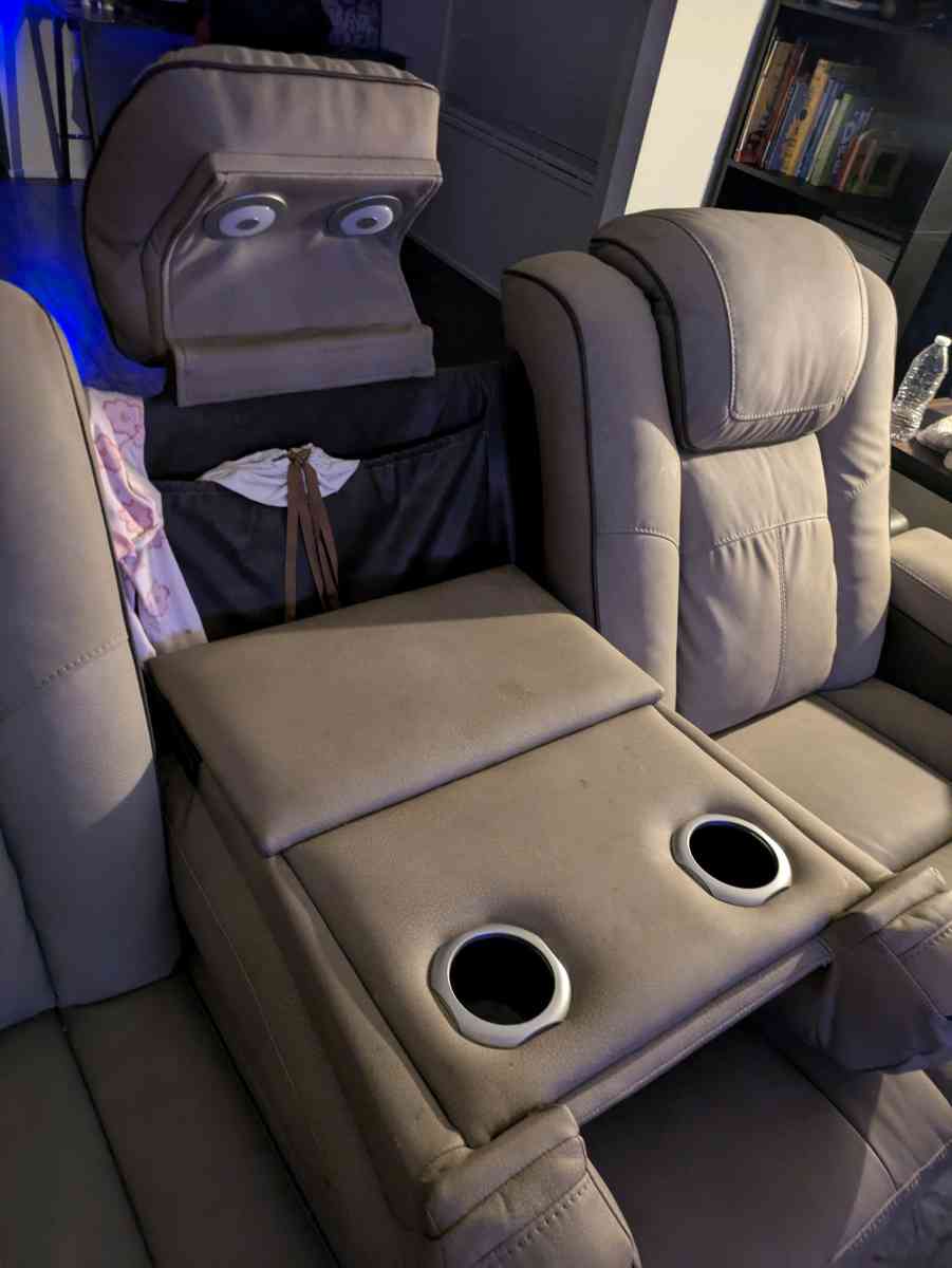 recliner set - La Porte, Texas - FleaMarketBay