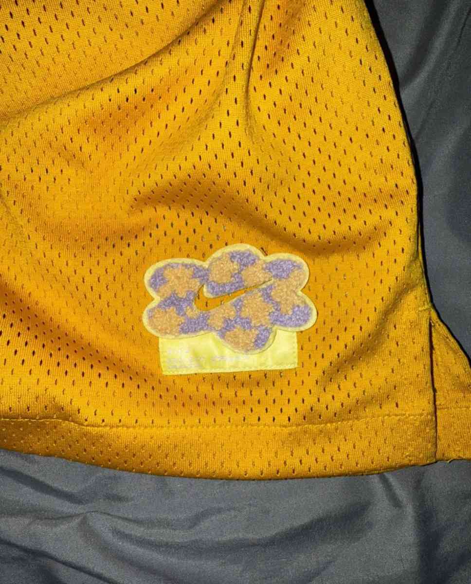 yellow Nike shirt - Tallahassee, Florida