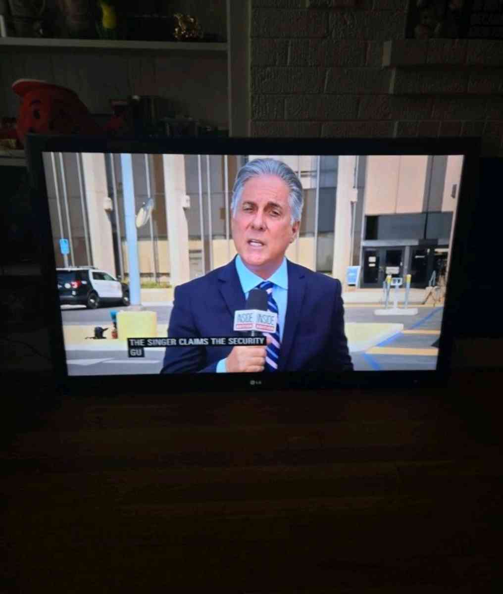 55in LG Flat Screen Digital Smart TV - Chicago, Illinois