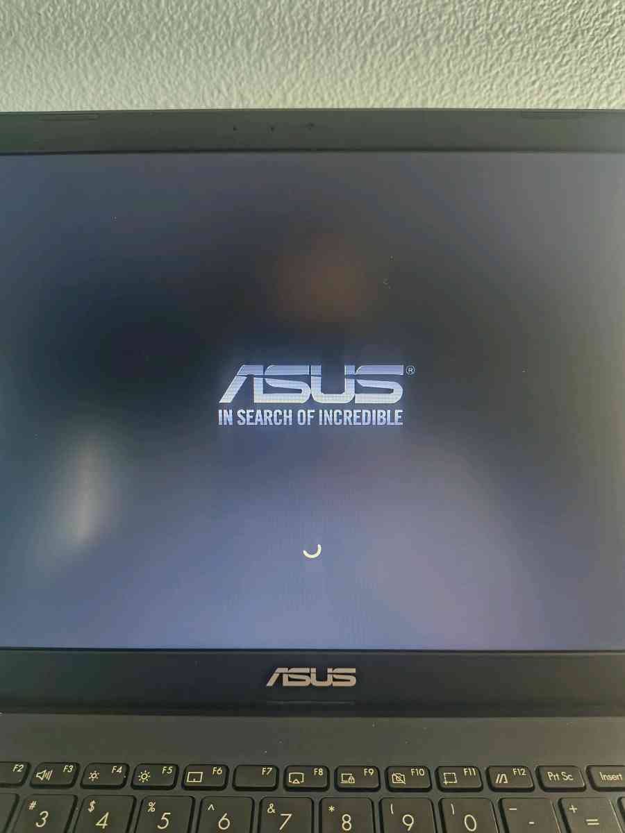 ASUS 14in FHD Laptop 4GB RAM 128GB SSD - Vancouver, Washington - FleaMarketBay