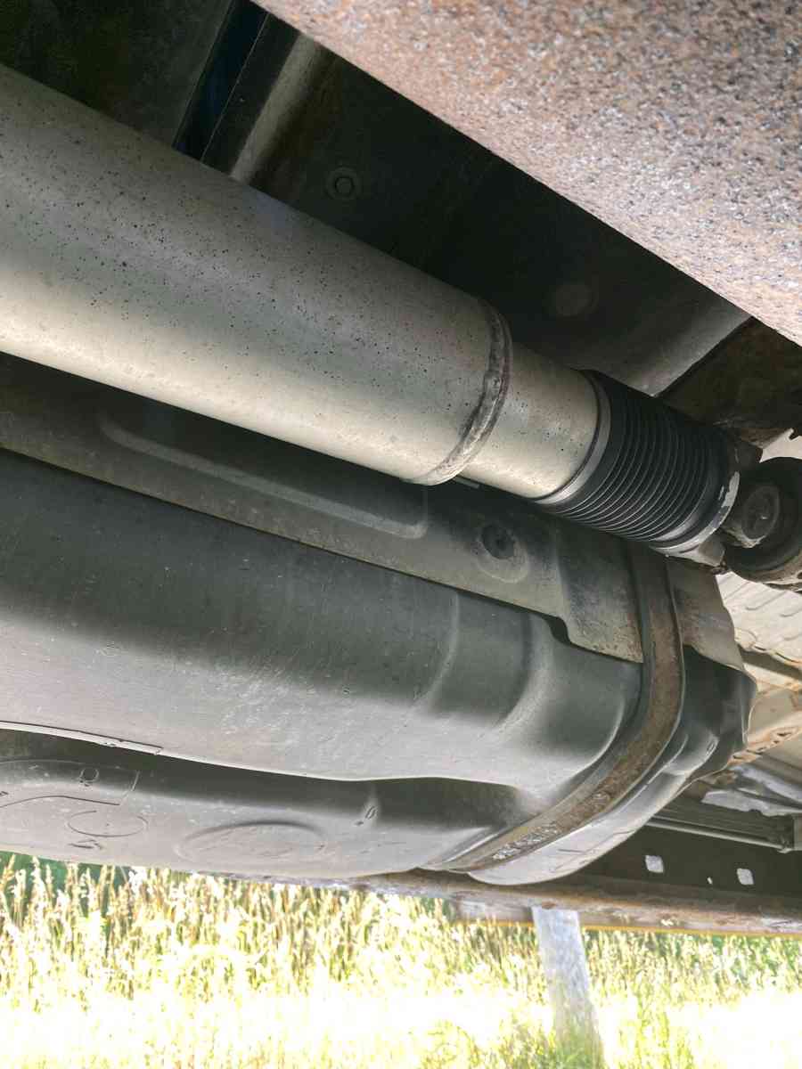 2007 Toyota Tundra SR5 57 V8 reg only shes a beast - Bellows Falls, Vermont - FleaMarketBay