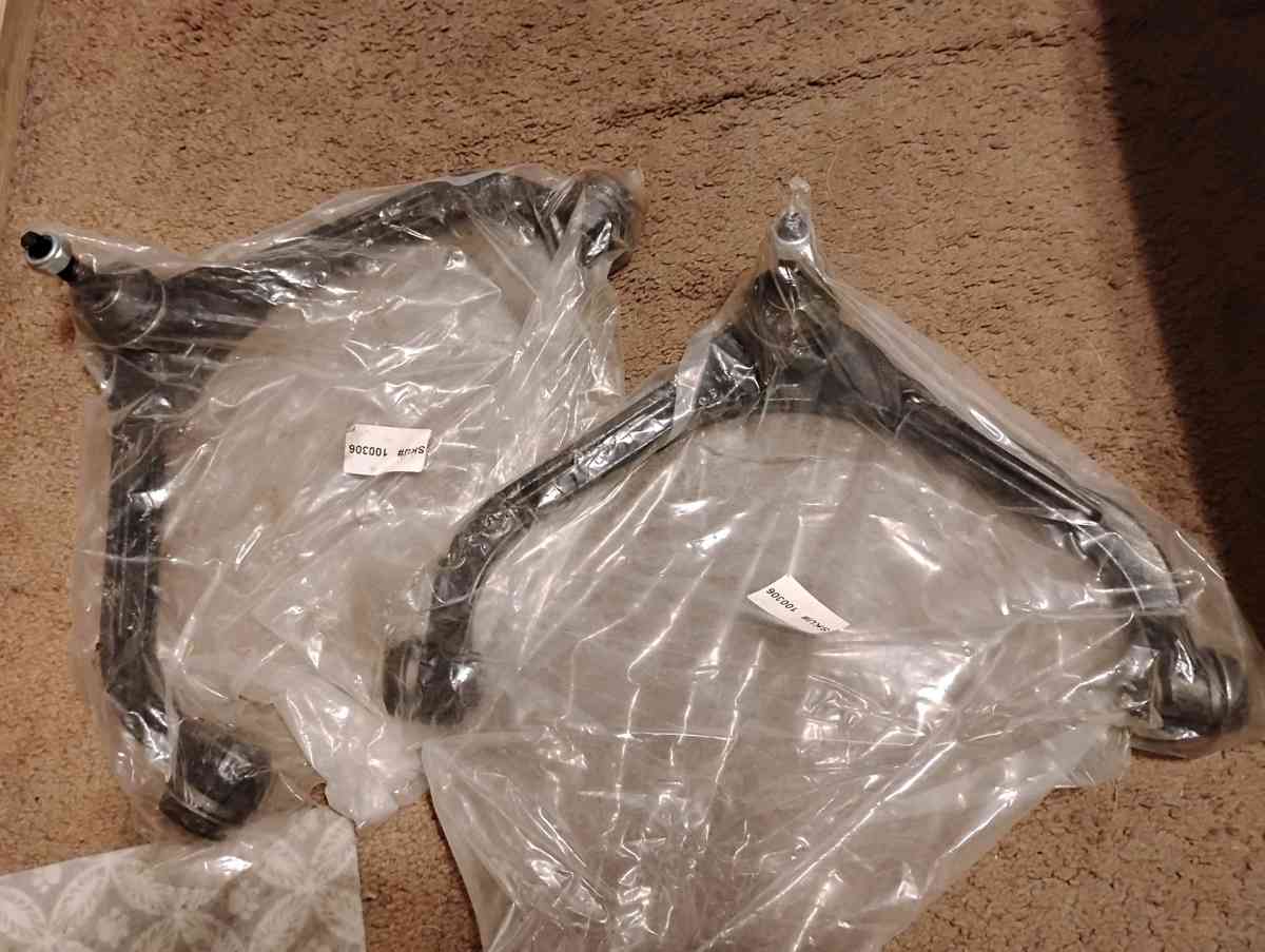 03 jeep liberty parts - Springfield, Missouri - FleaMarketBay