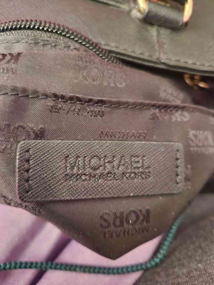 Michael Kors Saffiono blacked Leather studded bag - Livonia, Michigan - FleaMarketBay