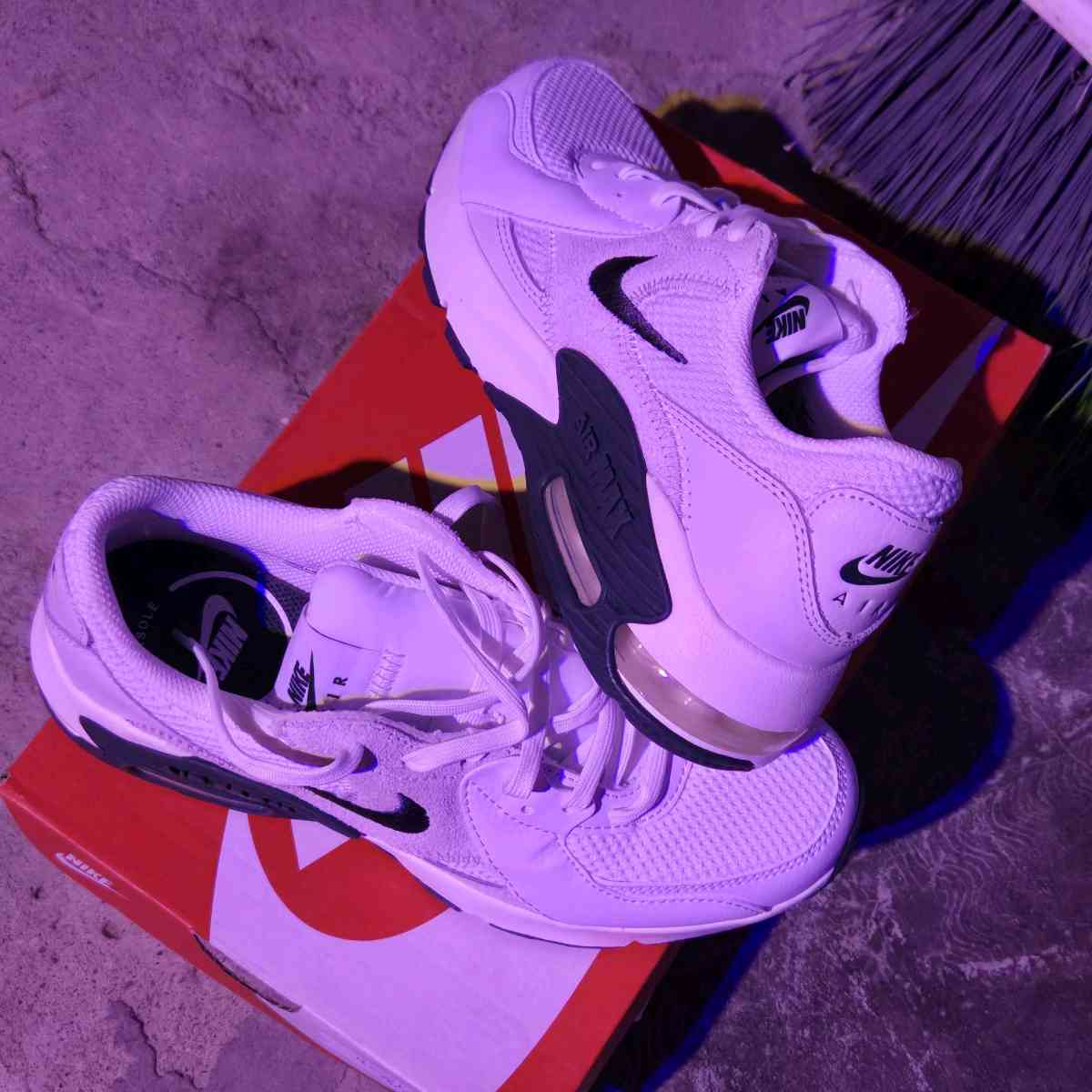 brand new womens nike - Oberlin, Kansas - FleaMarketBay