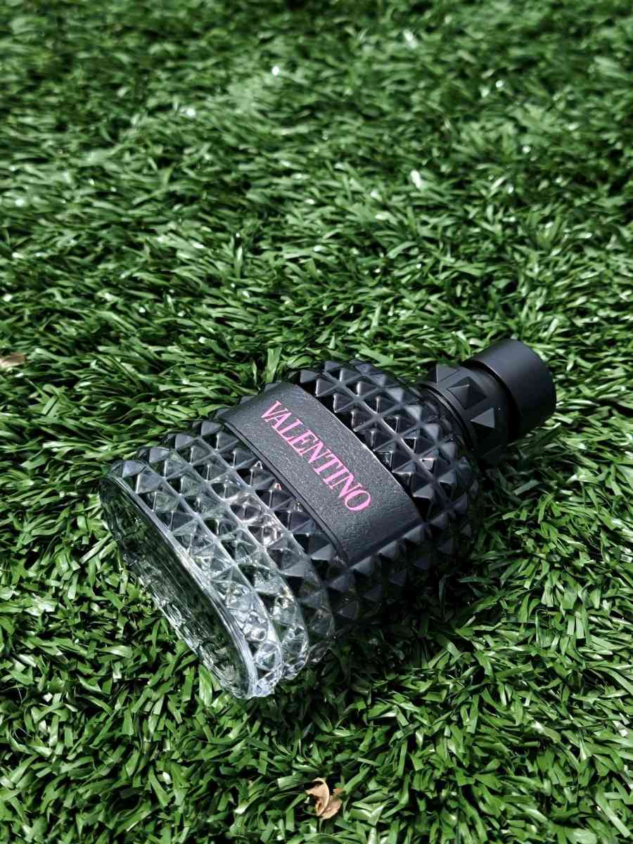 Valentino Born In Roma - New York, New York - FleaMarketBay