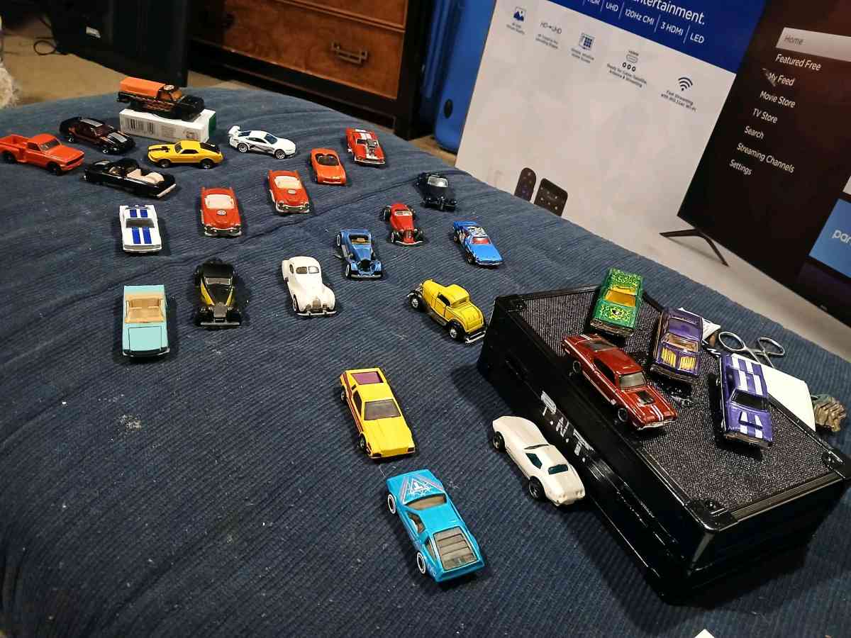 old school hot wheels - Tyler, Texas - FleaMarketBay