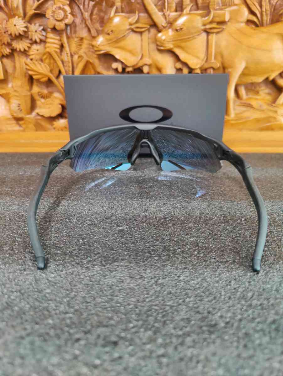 Oakley Radar EV Black Polarized Prizm - Salem, Oregon - FleaMarketBay