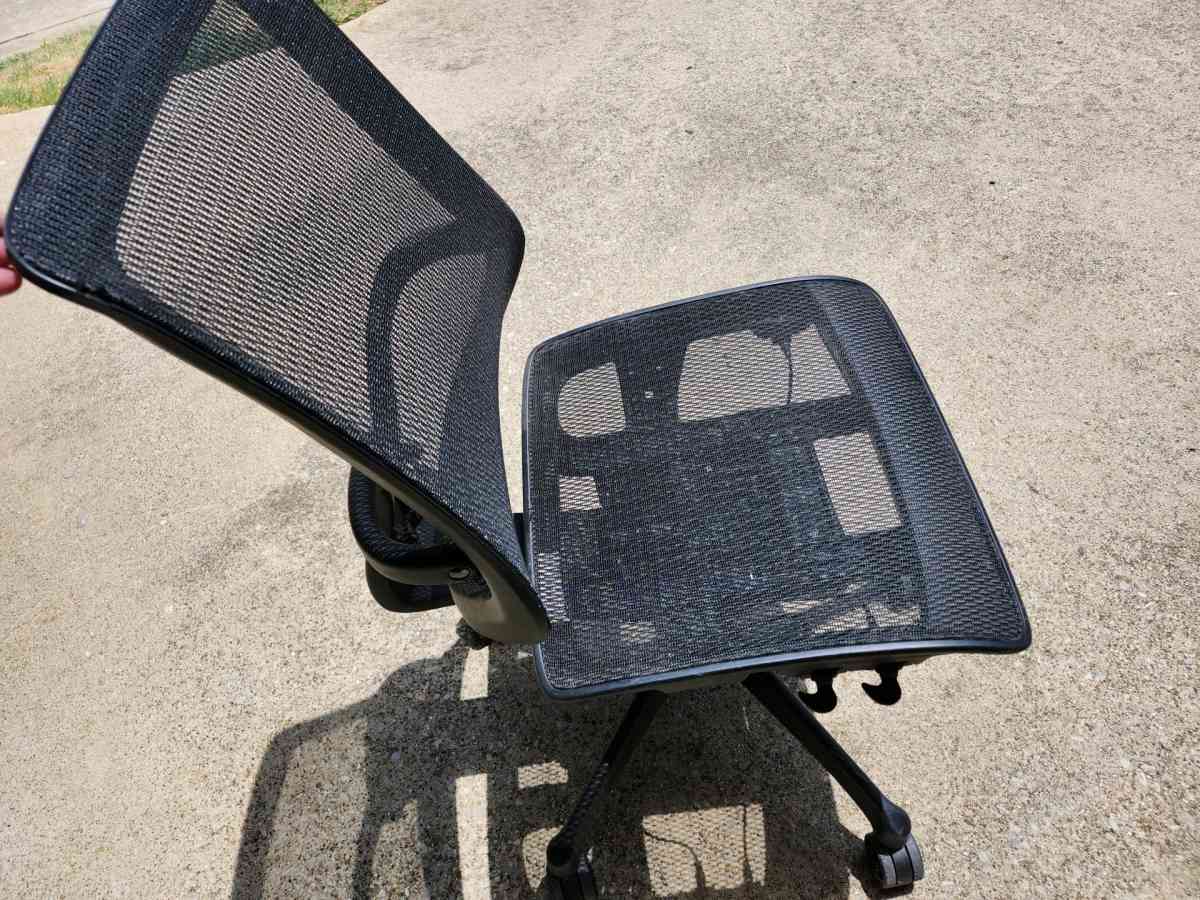 Black Chair - Denton, Texas - FleaMarketBay