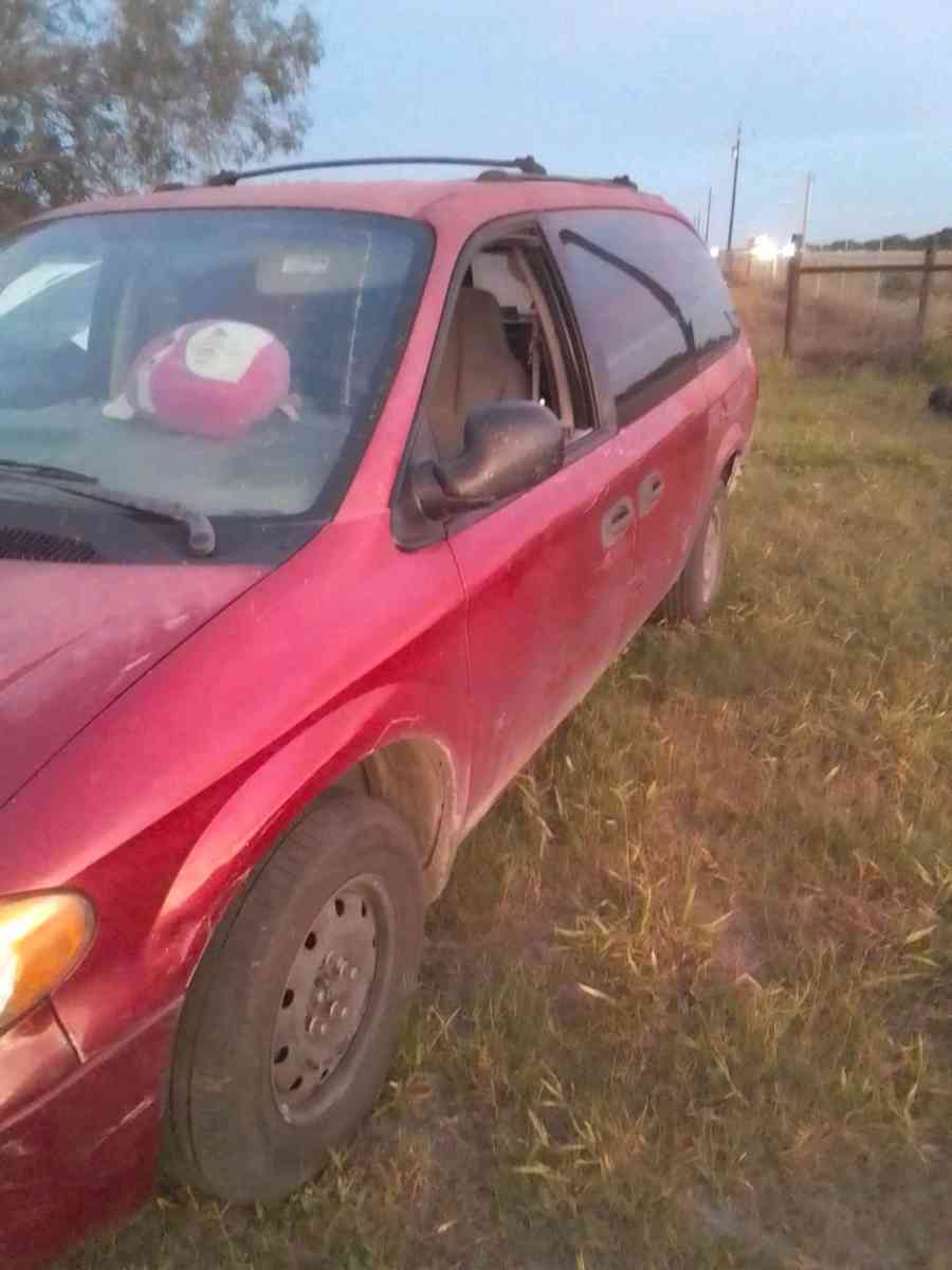 2005 Dodge Caravan Mini Van - Kingsville, Texas - FleaMarketBay
