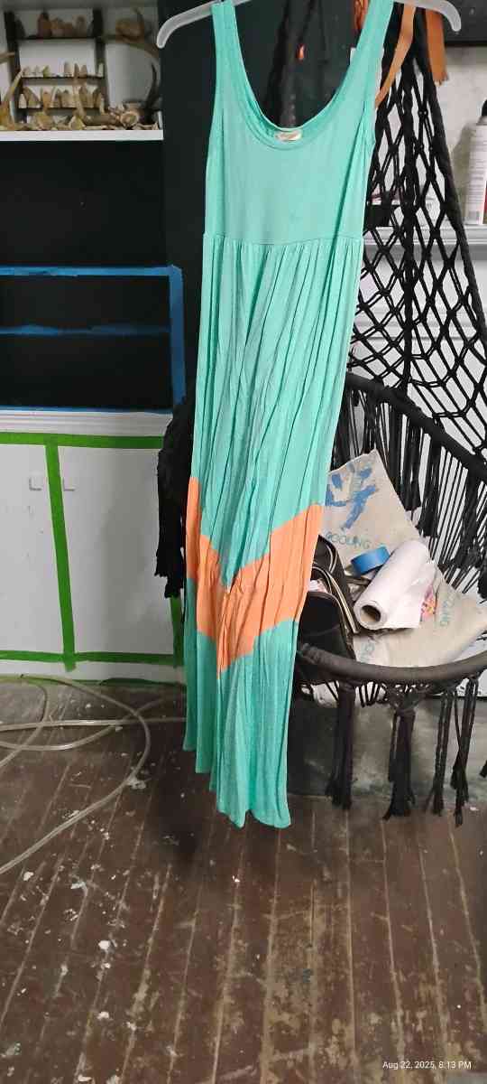 dresses - Wray, Georgia - FleaMarketBay