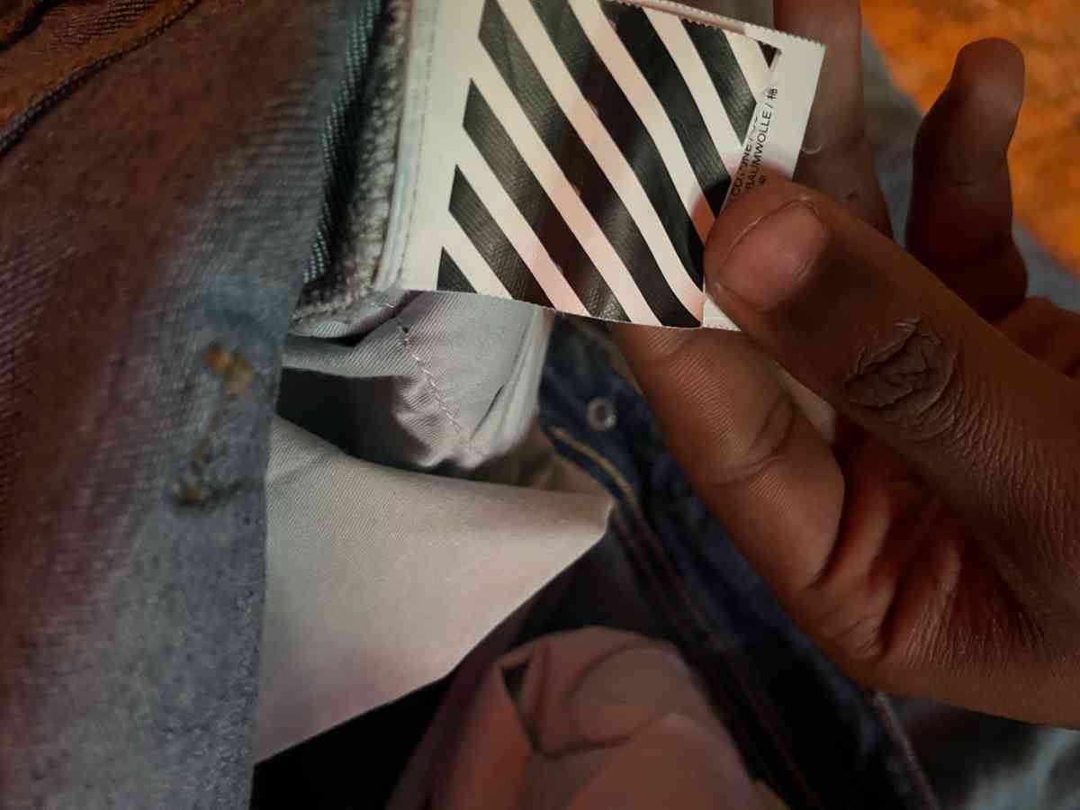 size 38 mens off white jeans - New Haven, Connecticut - FleaMarketBay