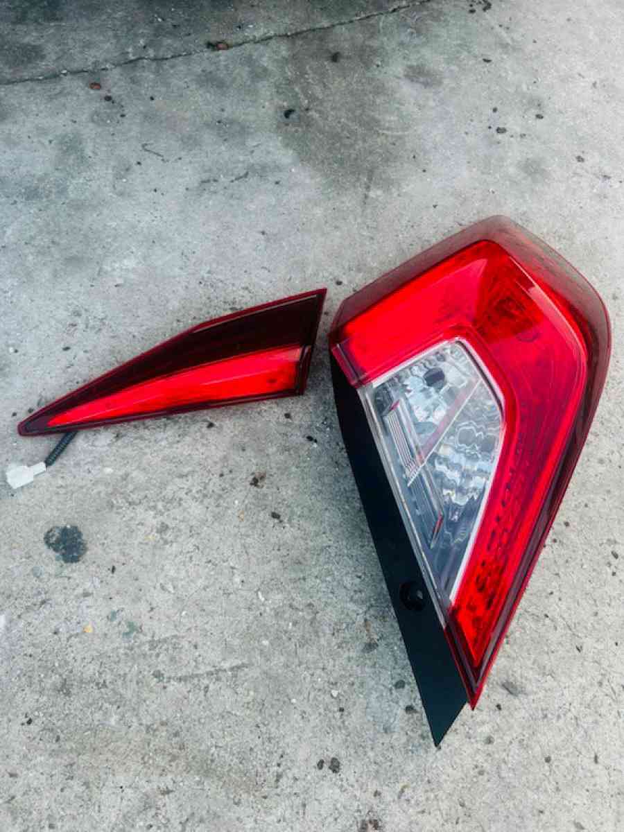 Spotlight rear civic 2018 - Miami Beach, Florida