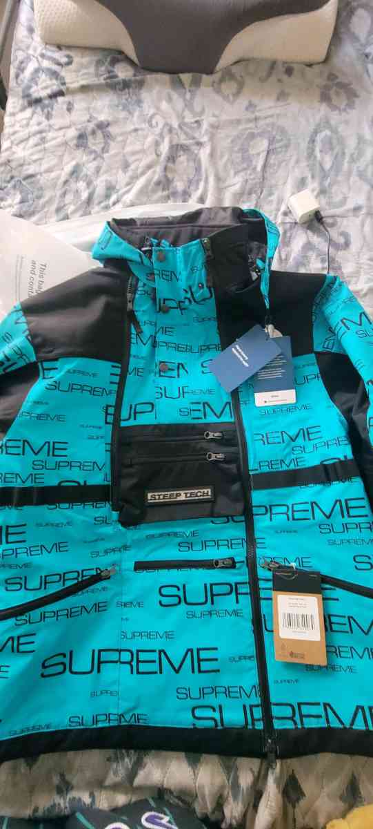 supreme  steep tech ski jacket - Brooklyn, New York