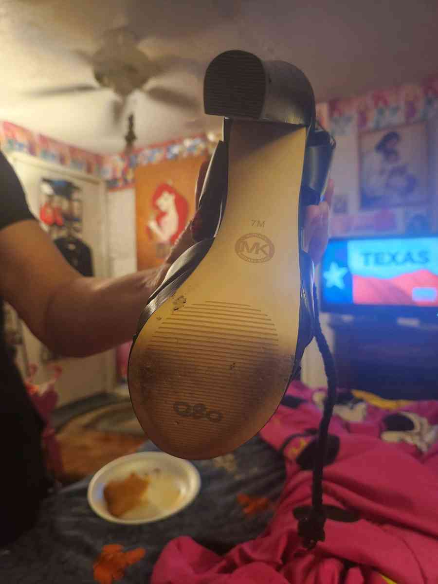 dress and shoes - Corpus Christi, Texas - FleaMarketBay