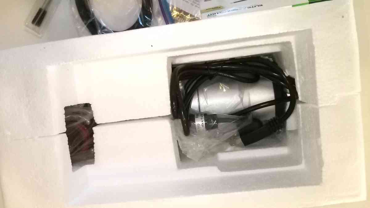 BRAND NEW AIRGOO AIR COMPRESSOR SET WITH EVERYTHING TO START - Antioch, California - FleaMarketBay