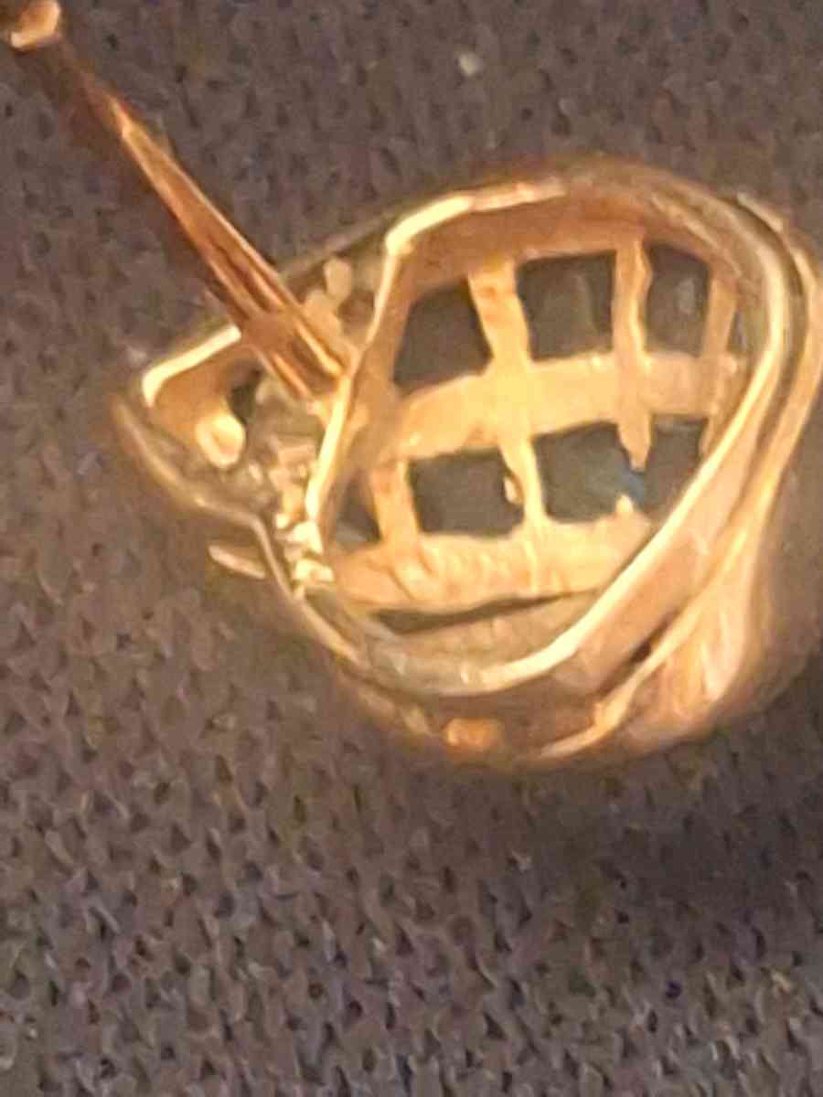 14 K earrings - Saint Charles, Missouri - FleaMarketBay