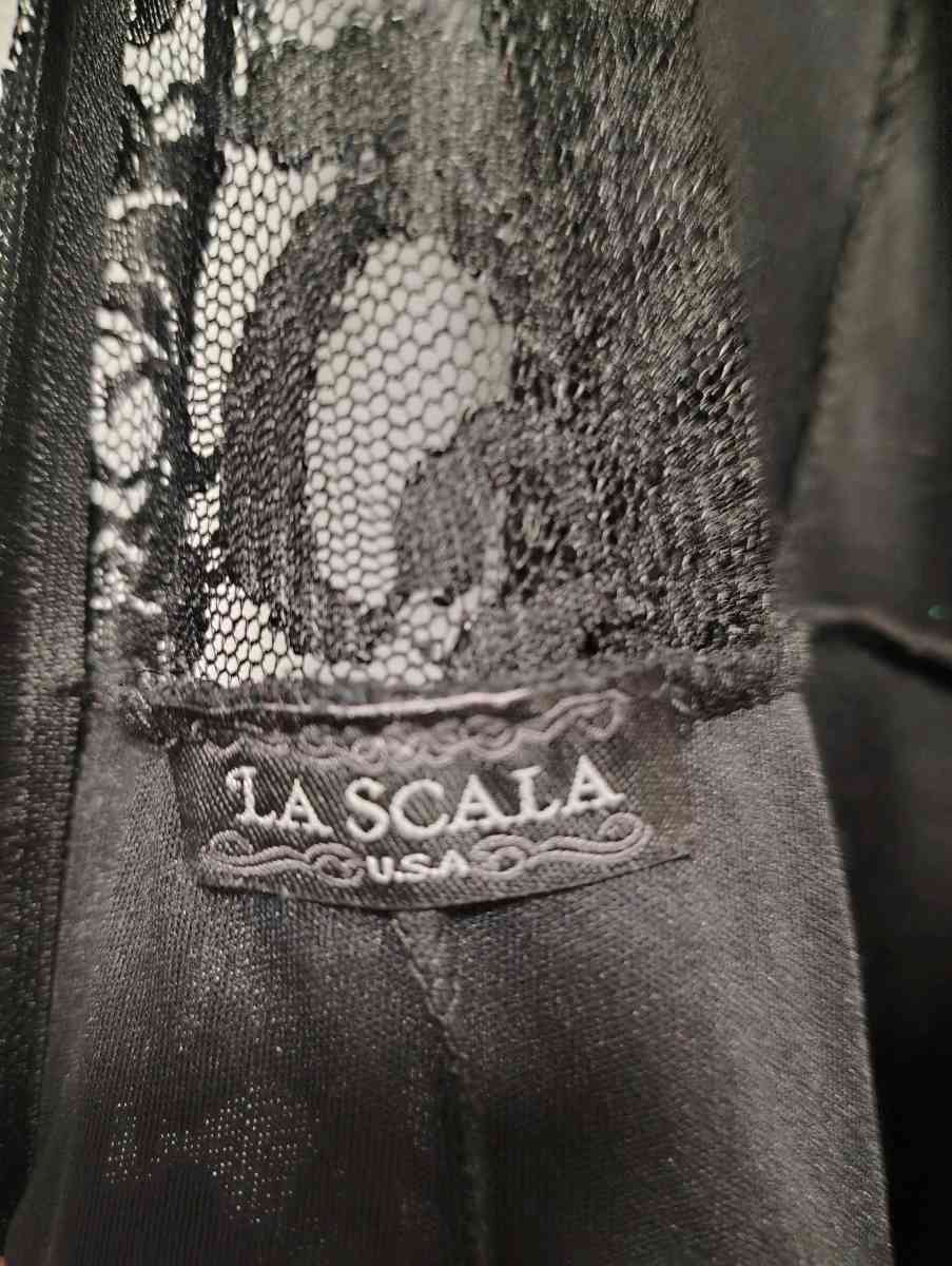 womens formal dress size medium - Dallas, Texas - FleaMarketBay