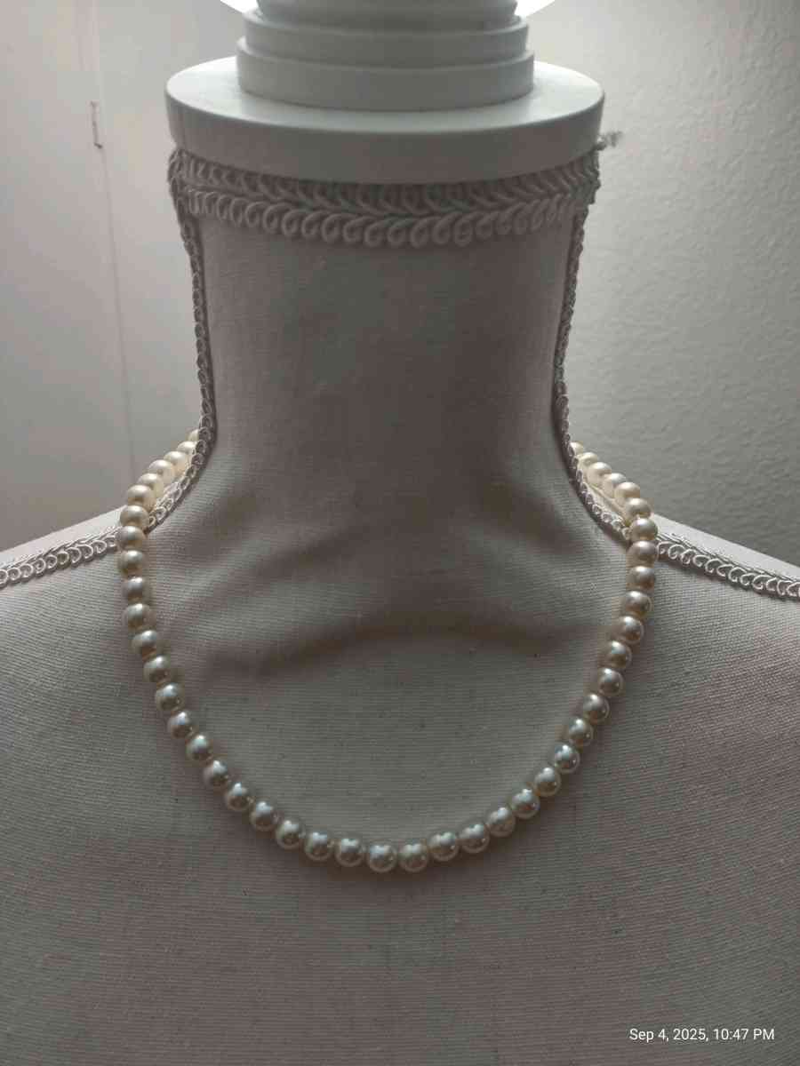 necklace - Tampa, Florida - FleaMarketBay