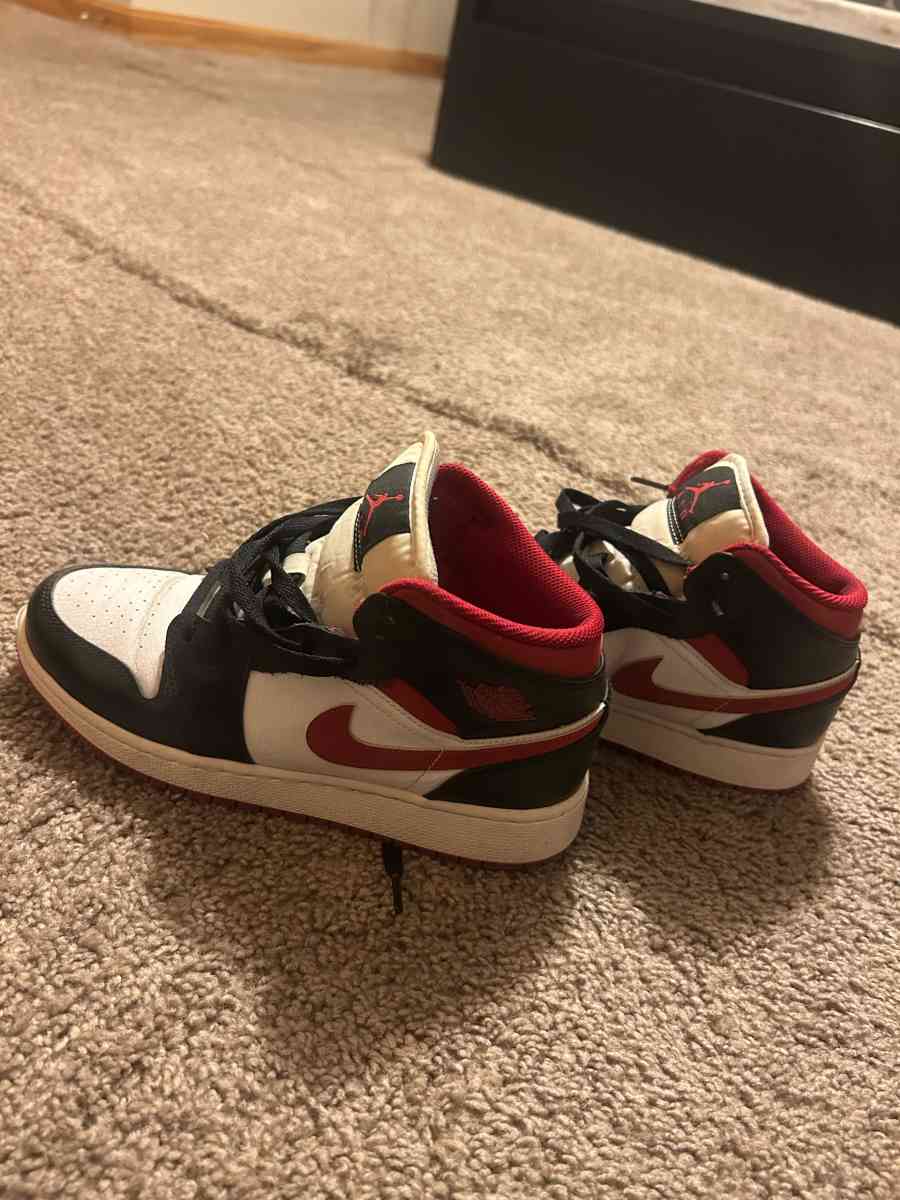 Air Jordan 7Y - Peabody, Massachusetts