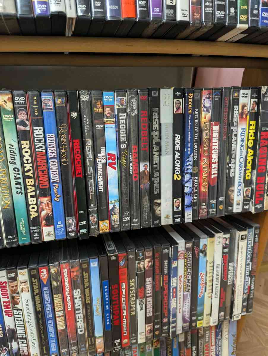 dvds movies - Hagerstown, Maryland - FleaMarketBay