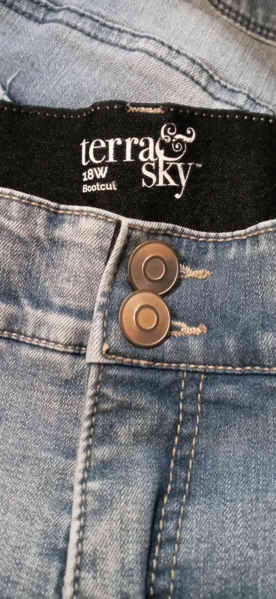 Womens Plus Size Jeans Boot Cut 18w - Dane, Wisconsin - FleaMarketBay