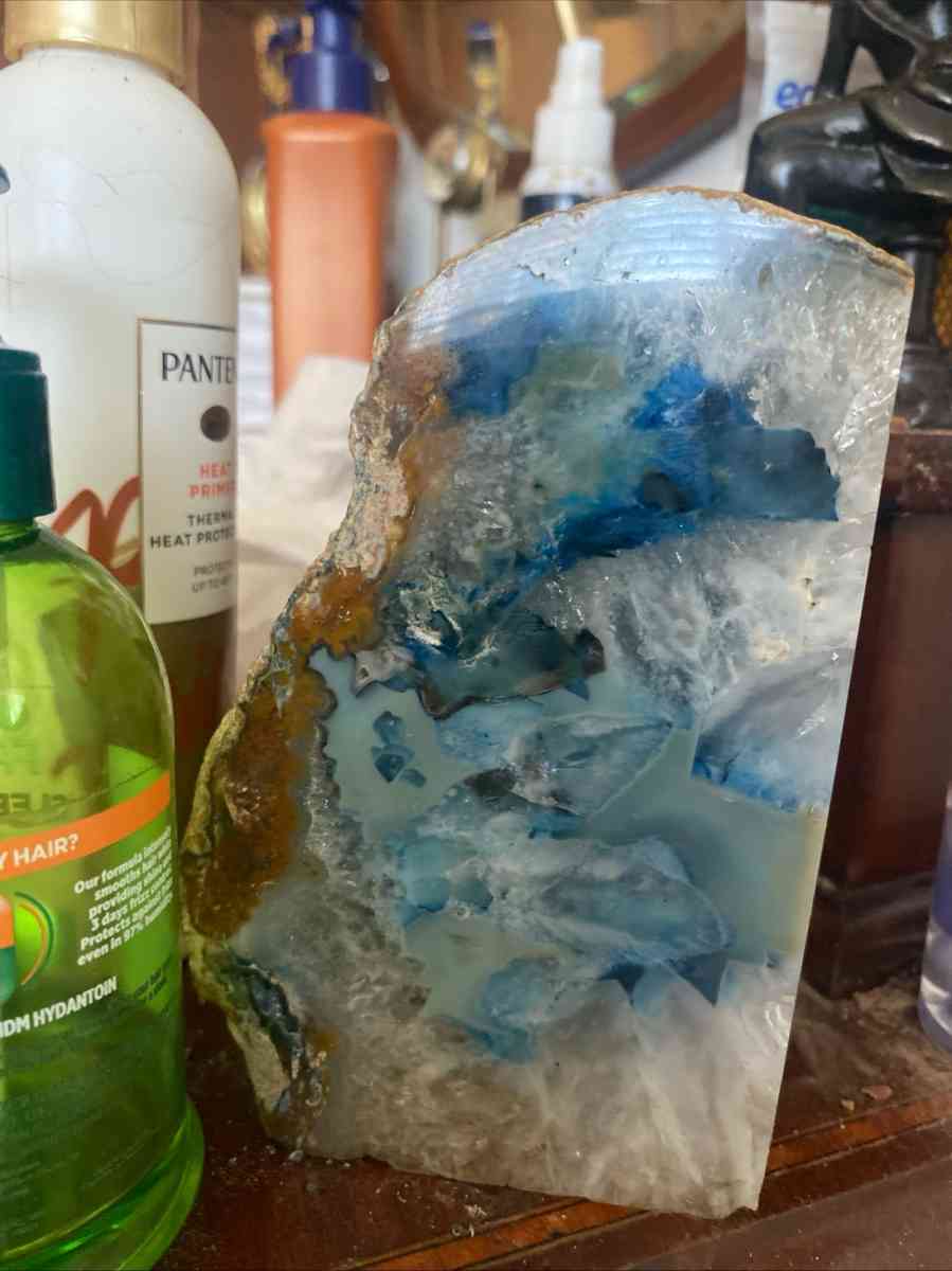 blue agate stone crystal - Marysville, California - FleaMarketBay