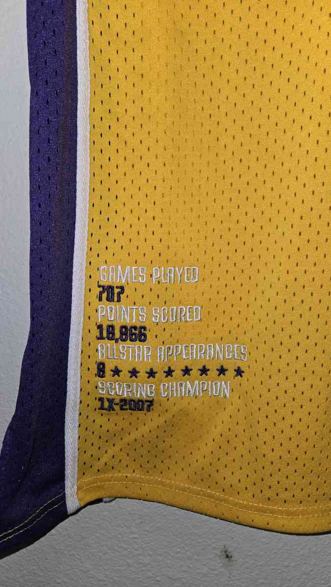 Headgear Mamba Jersey Size Medium - Los Angeles, California - FleaMarketBay