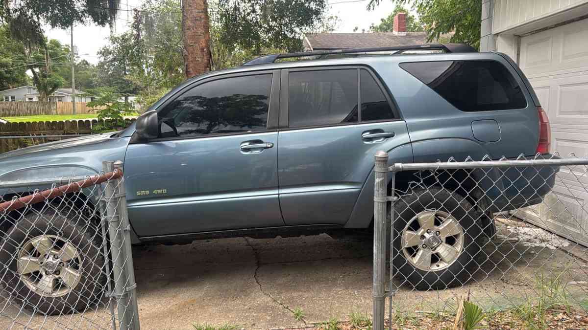Toyota 4Runner 4x4 2005 - Jacksonville, Florida - FleaMarketBay
