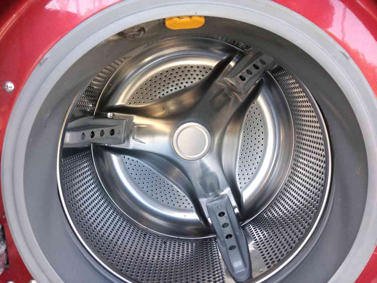 LG STACKABLE WASHER DRYER - Lacassine, Louisiana - FleaMarketBay