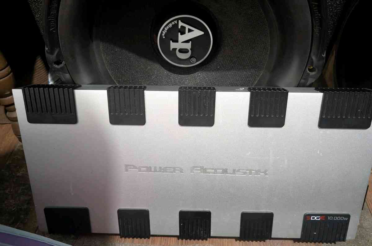 car audio 2 15s qbomb 10 k power acoustic amp 320 - Lakeland, Florida - FleaMarketBay