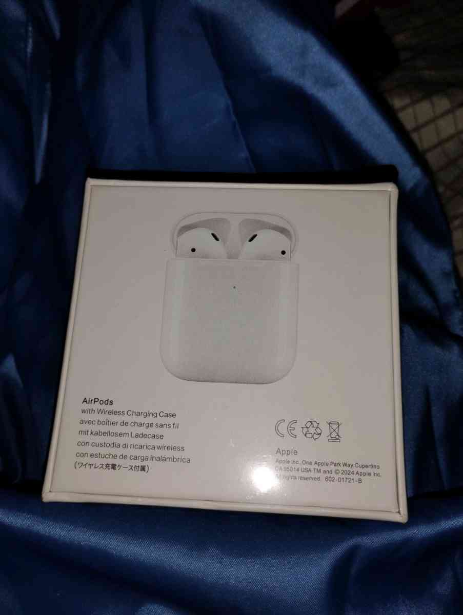 airpods 1st Gen - New York, New York - FleaMarketBay