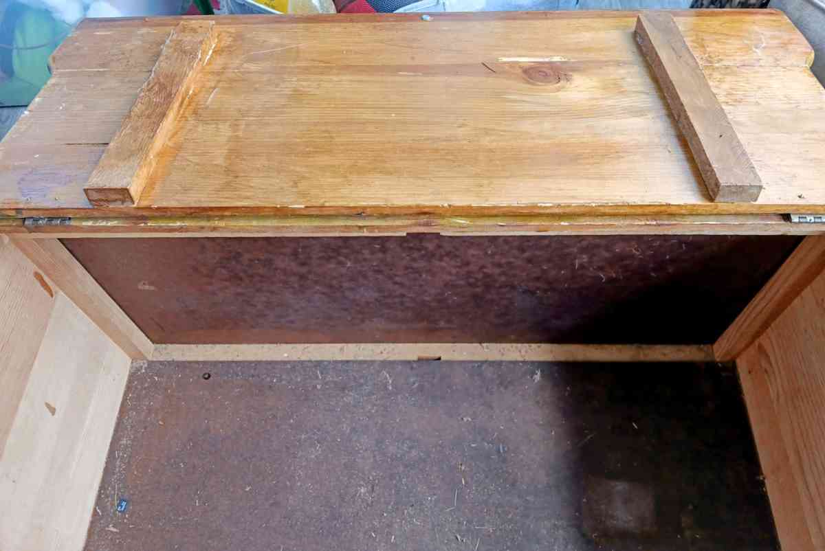 19th Century Naval Footlocker - Tiffin, Ohio - FleaMarketBay