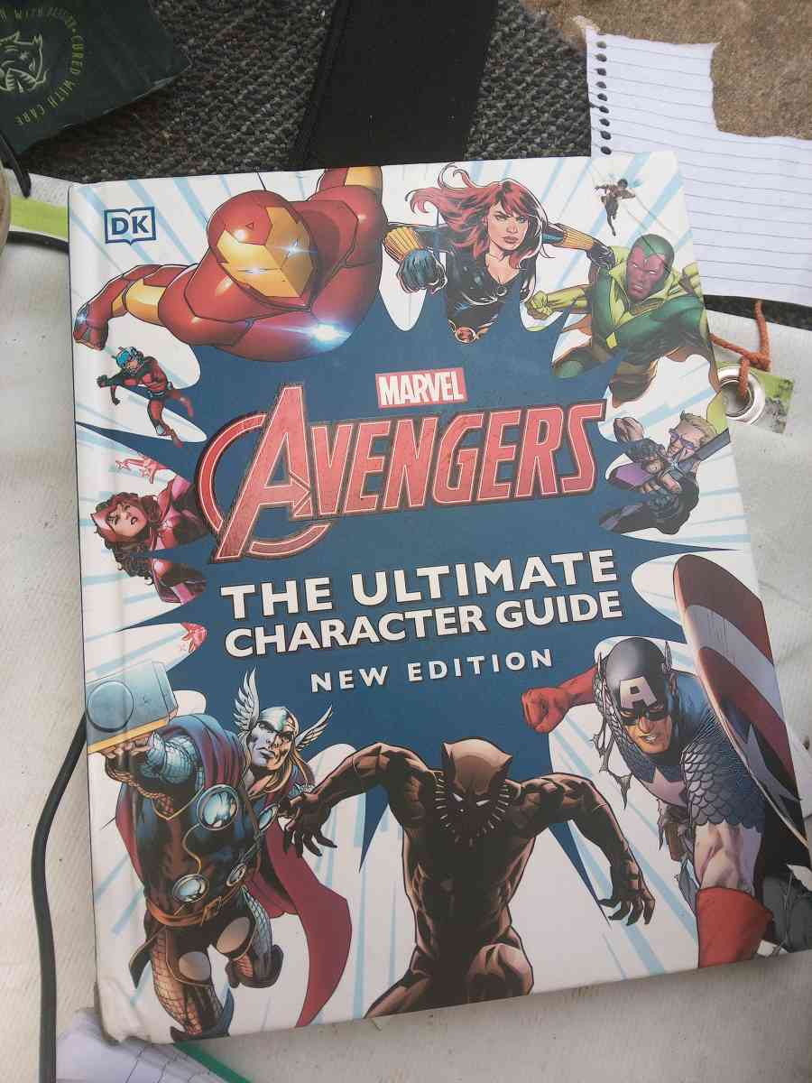 2021 Marvel Avengers The Ultimate Character Guide NewEdition