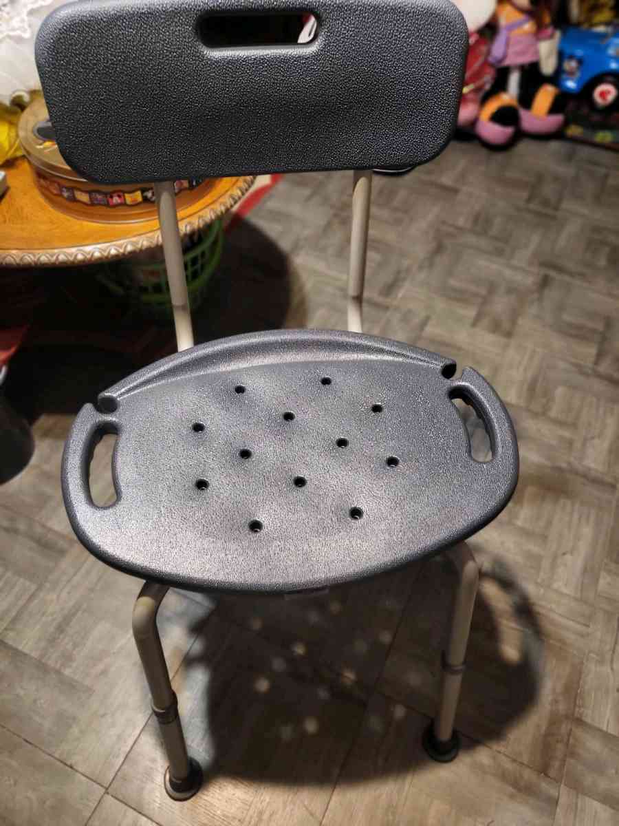 new shower chair - Corpus Christi, Texas