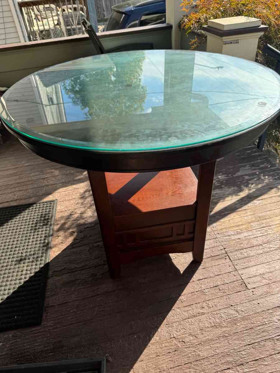 wooden high top table - Cleveland, Ohio - FleaMarketBay