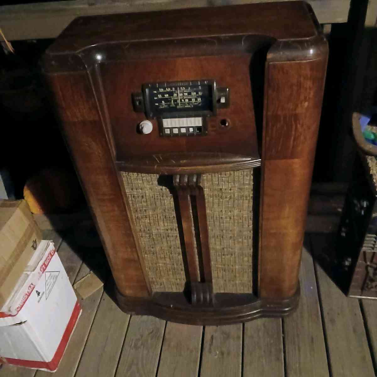 1940s zenith stereo short wave - Buford, Georgia