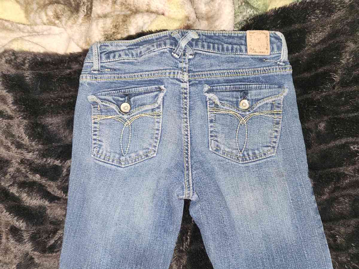 Womens Paris Blues - Stockland, Illinois - FleaMarketBay