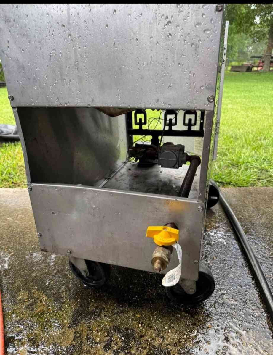 Commercial deep Fryer - New Iberia, Louisiana - FleaMarketBay