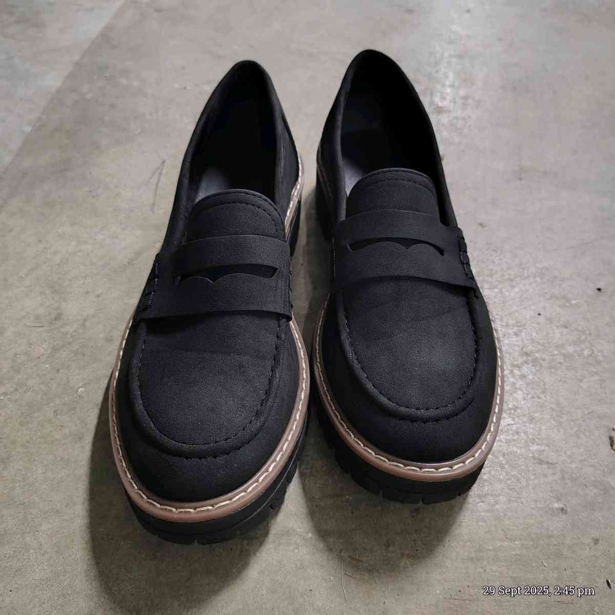 Womens black close toe shoe - Palm Beach, Florida